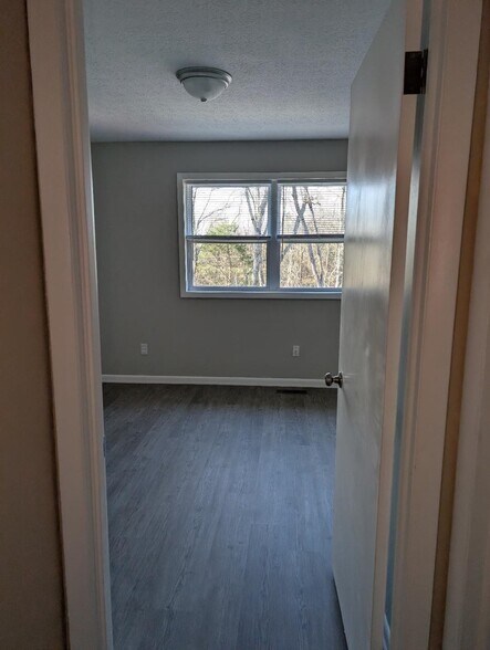 Building Photo - 105 Windy Cir