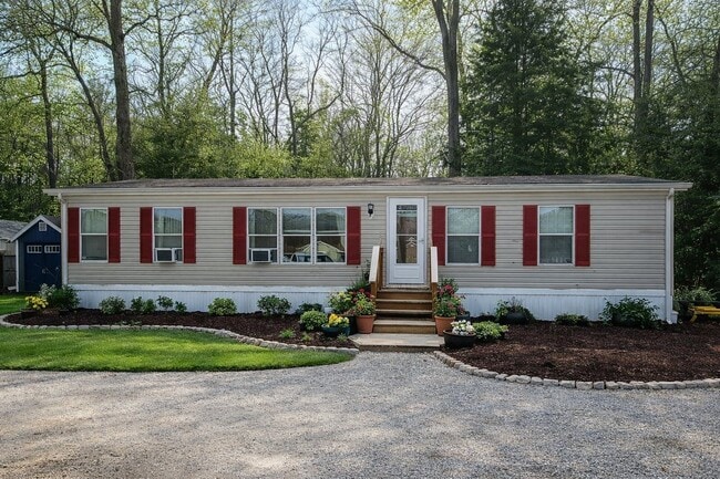 Building Photo - 14030 Mile Stretch Rd