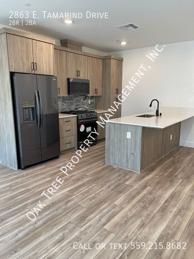 Building Photo - 2863 E Tamarind Dr