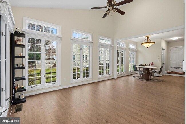 Building Photo - 4924 Berkshire Woods Dr