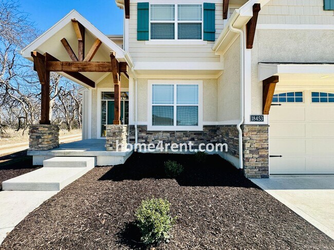 Building Photo - Nearly New Luxury Home in Blue Valley Schools!