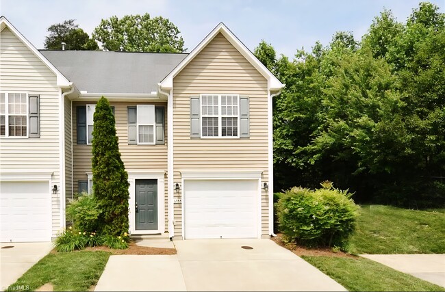 Primary Photo - 1288 Collegian Terrace