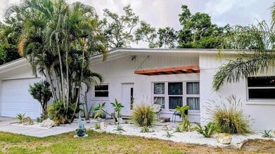 Building Photo - 3579 Plantation Dr