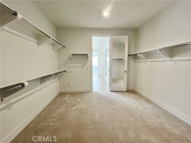 Building Photo - 27511 Elderberry Dr