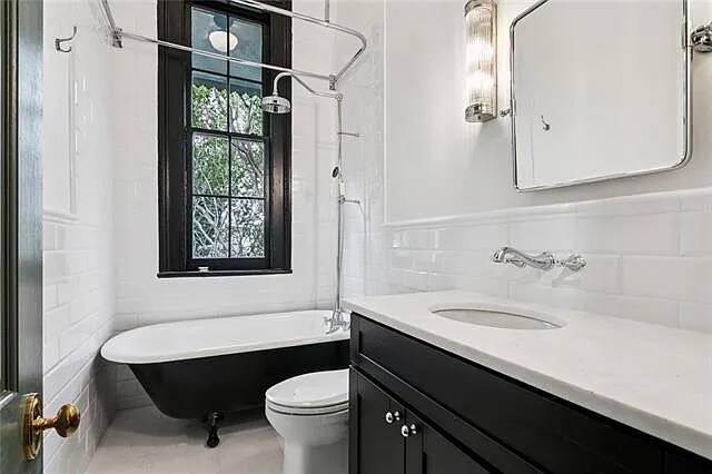 Building Photo - 632 Esplanade Ave