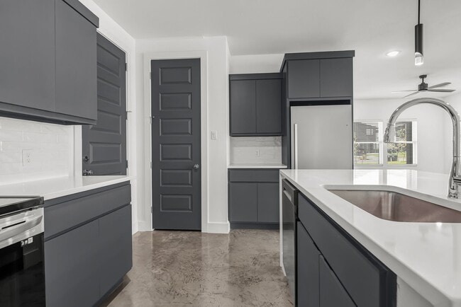 Building Photo - 3004 Alpha Wolf Ct