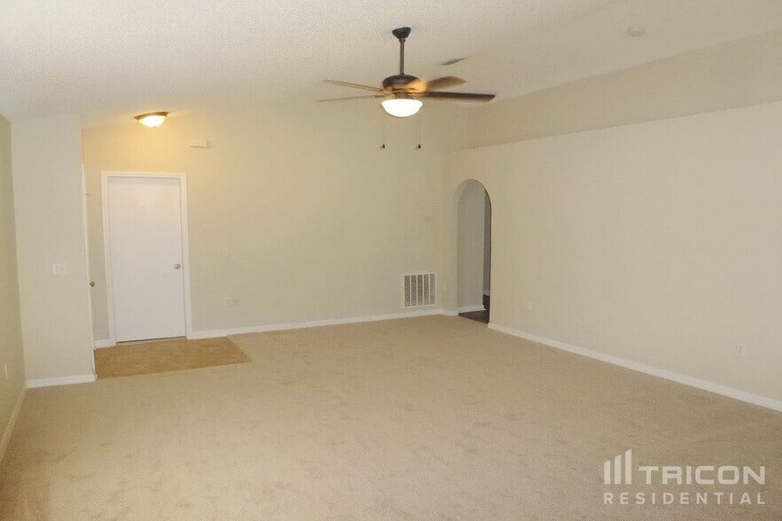 Building Photo - 3556 Alec Dr