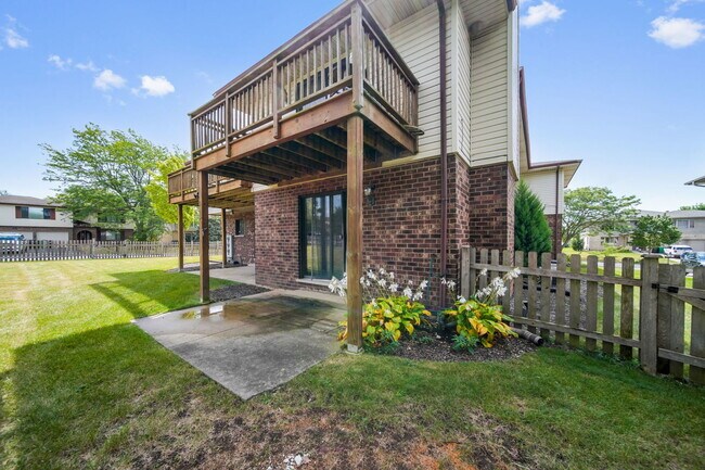 Building Photo - 309 Starling Ct