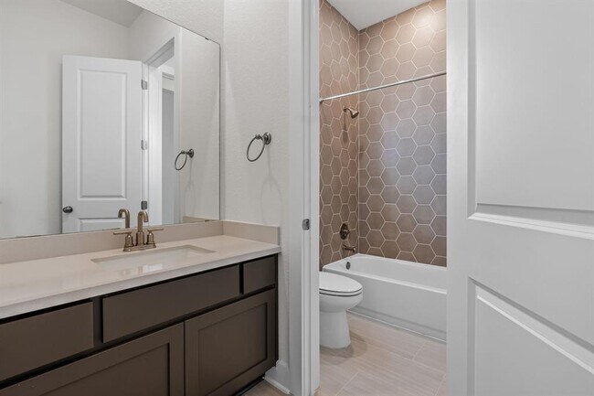 Building Photo - 921 Trevi Fontana Dr.