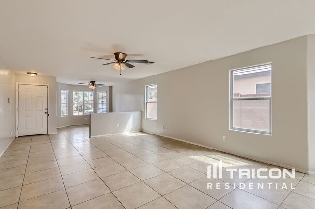 Building Photo - 9545 W Heber Rd