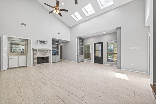 Building Photo - 5218 Palmetto St