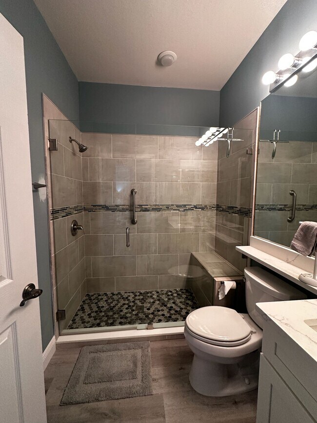 Building Photo - 9240 Bayberry Bend