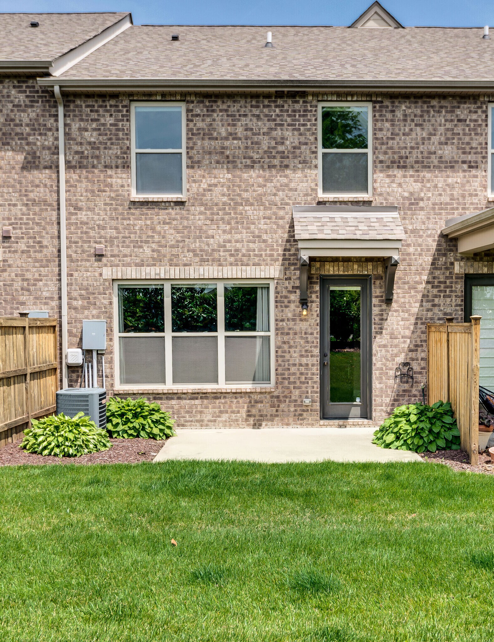 Building Photo - 104 Ambassador Private Cir