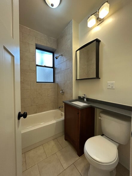 Building Photo - 338 Tudor Ct