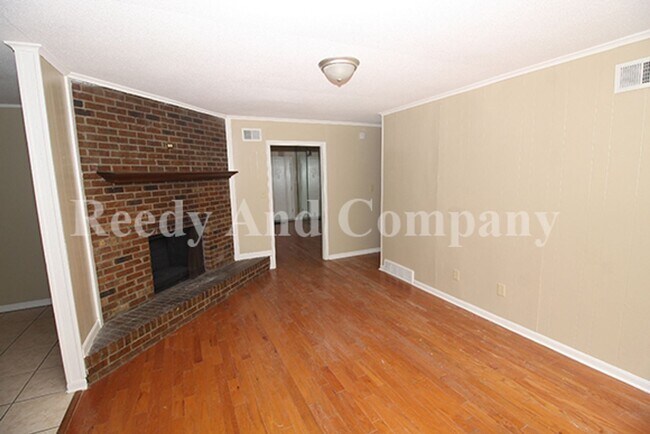 Building Photo - 3685 Bryn Mawr Dr