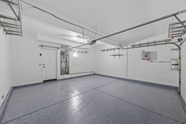 Building Photo - Beautiful detached condo in Painted Trails!