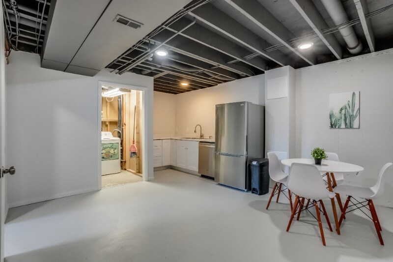 Building Photo - 13489 W Auburn Ave