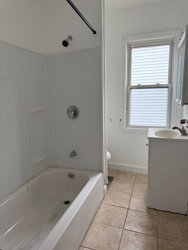 Building Photo - AMINA LLC