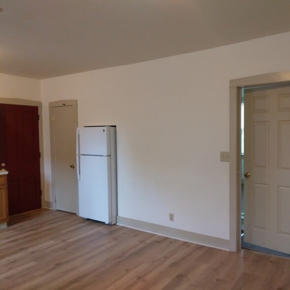 Building Photo - 134 W Frederick St