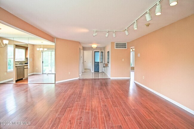 Building Photo - 2A Bristol Ct
