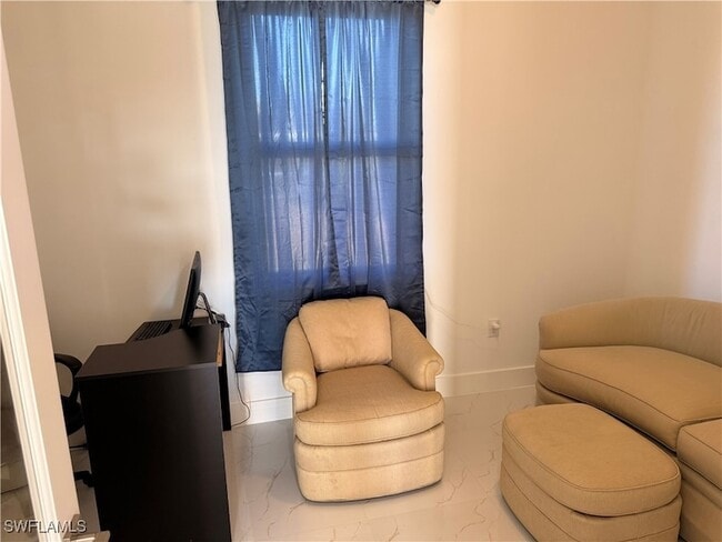 Building Photo - 941 Columbus Blvd