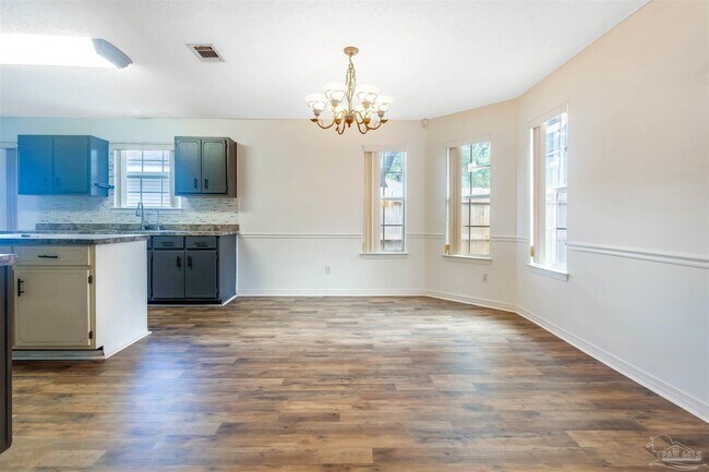 Building Photo - 873 Brande Ct
