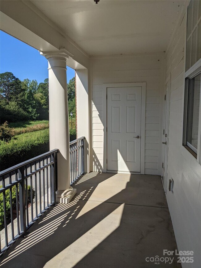 Building Photo - 119 Steinbeck Wy