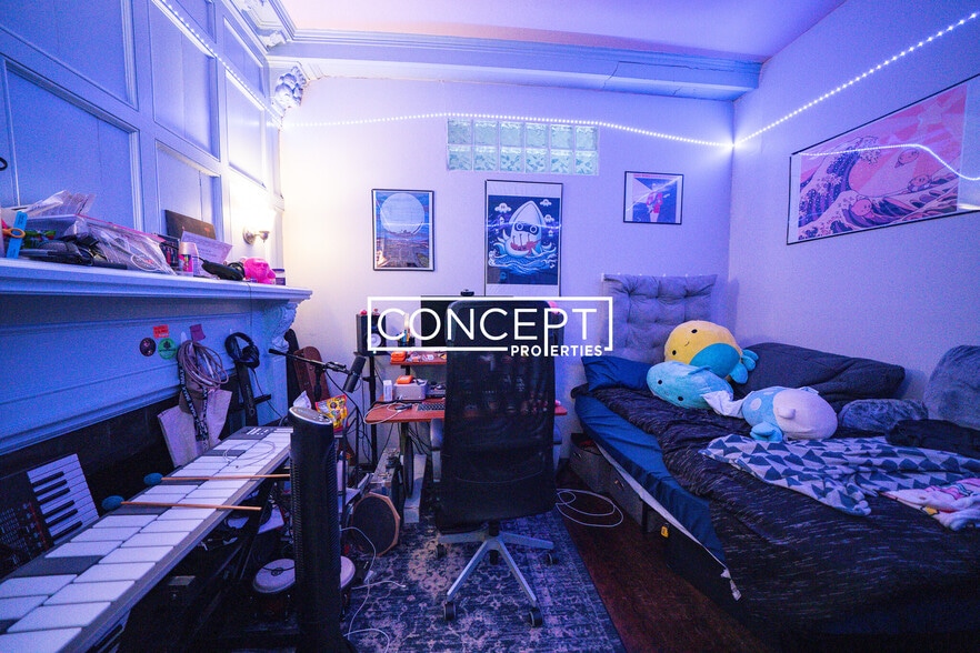 Building Photo - 52 Fenway