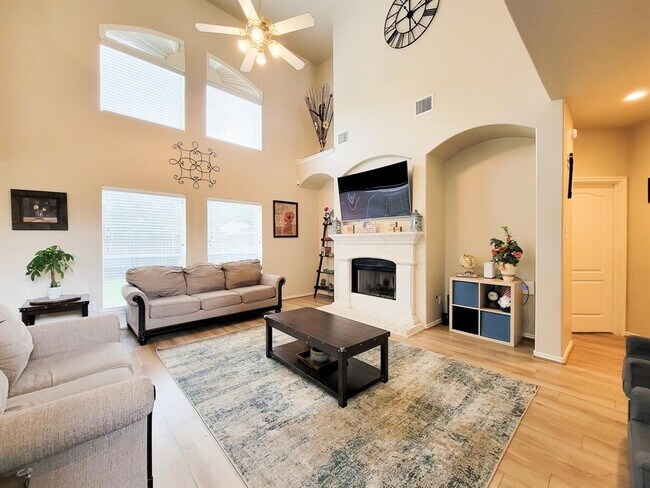 Building Photo - 17615 Forest Haven Trail