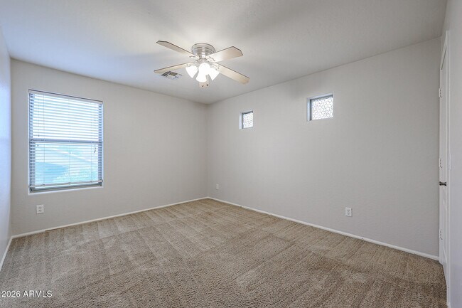 Building Photo - 16205 W Gibson Ln