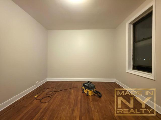 Building Photo - 1 bedroom in ASTORIA NY 11102