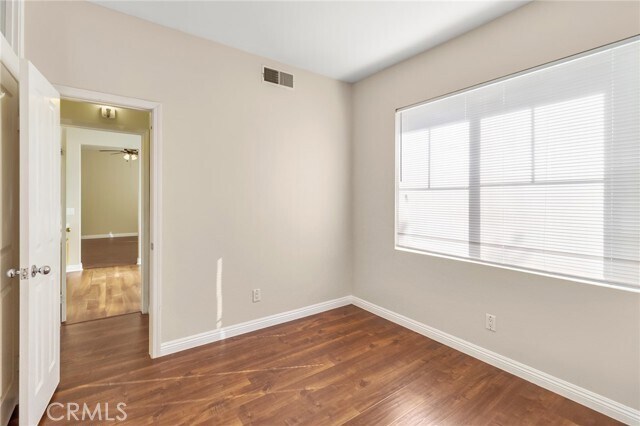 Building Photo - 104 Silver Fox