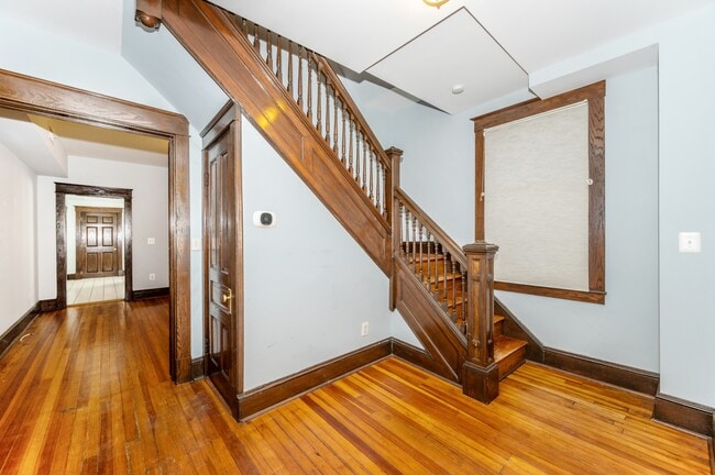 Building Photo - 216 Washington St