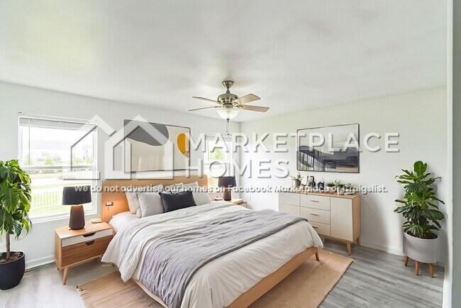 Building Photo - 1717 Briarmanor Dr