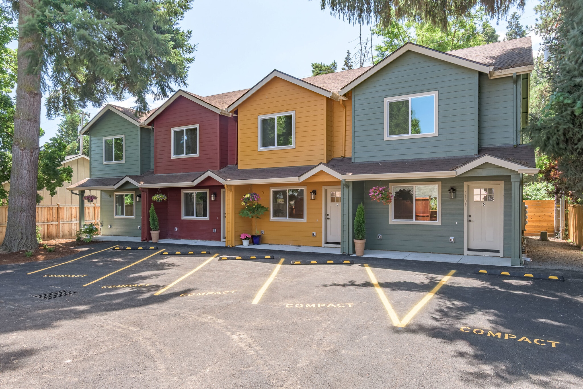 Building Photo - 2104 Westwood Ln