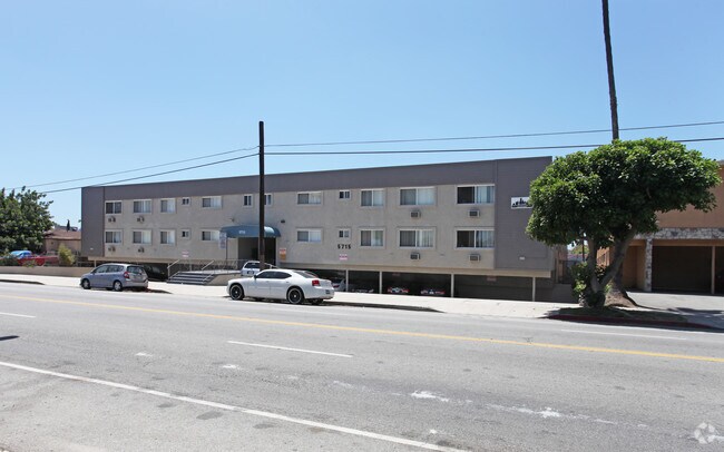 5715 Vineland Ave. - 5715 Vineland Ave