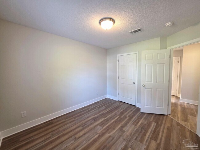 Building Photo - 5008 Orlando Ct