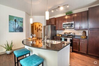 Building Photo - More Space, More Savings – Up to 6 Weeks F...