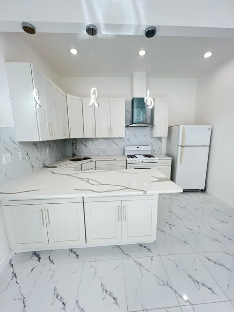 Building Photo - 2722 E 26th St
