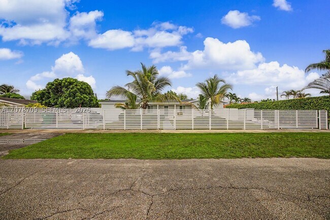 Building Photo - 9541 SW 165th St