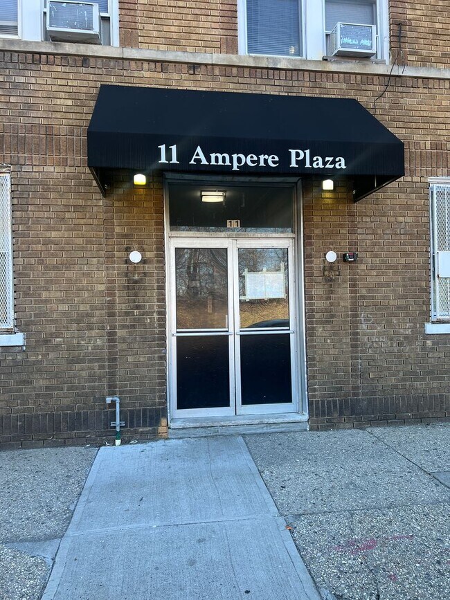 Interior Photo - 11 Ampere Plaza