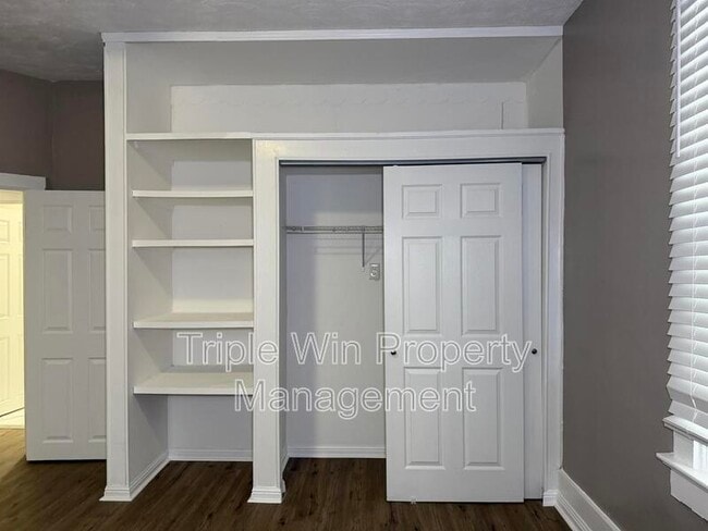 Building Photo - 307 State Hwy 47