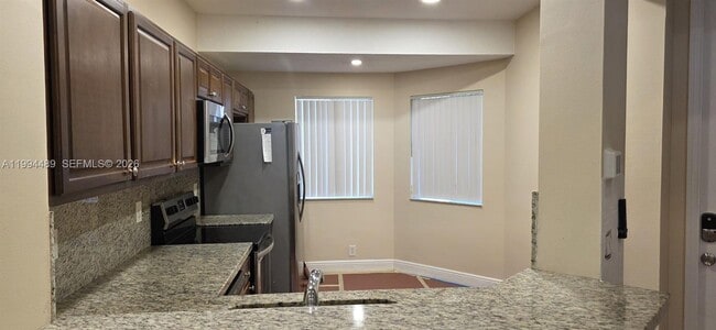 Building Photo - 1078 SW 158th Way