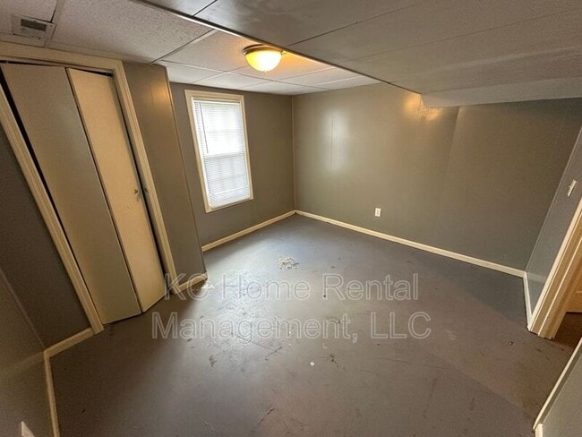 Building Photo - 8306 Sni a Bar Rd