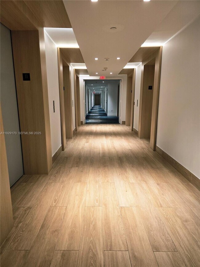 Building Photo - 90 SW 3rd St