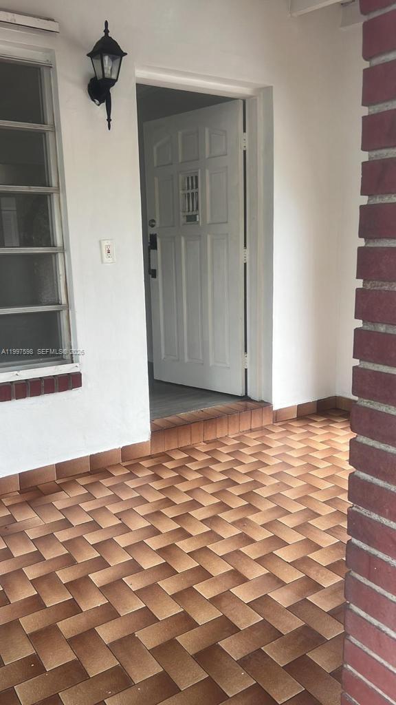 Building Photo - 3347 SW 23rd St