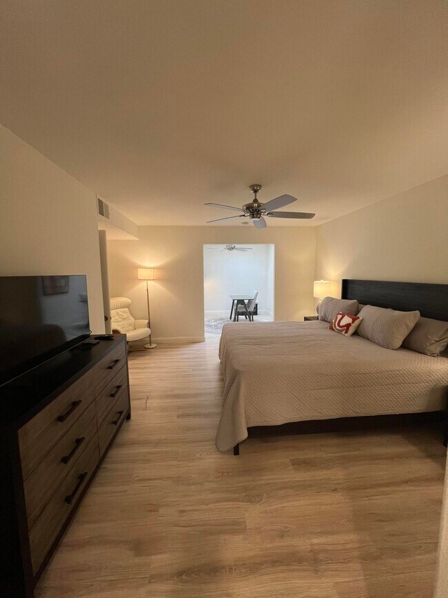 Building Photo - 289 Castellana N