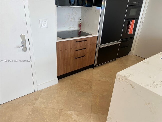 Building Photo - 1830 S Ocean Dr