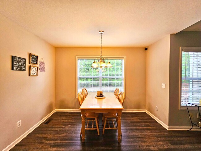 Building Photo - 2871 Prince Dr