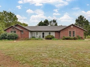 Building Photo - 3740 W Farm Rd 106